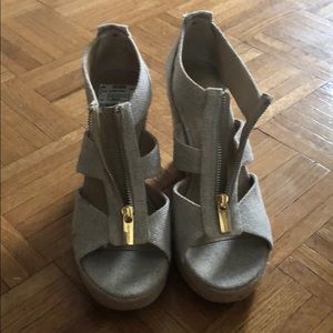 MICHAEL KORS WEDGES SIZE 8.5